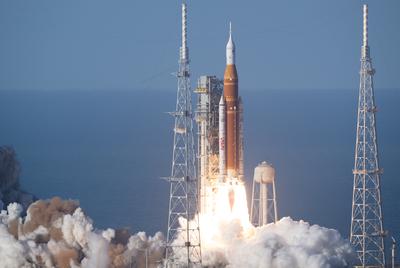 Launch from Pad 39B